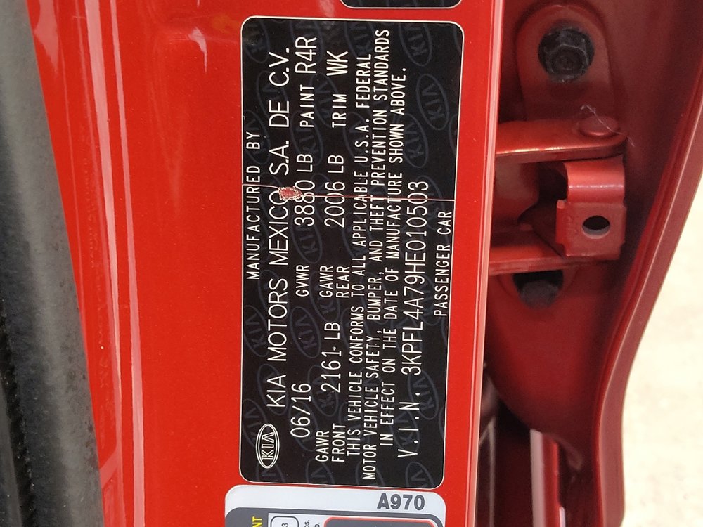 Used 2017 Kia Forte S image 33