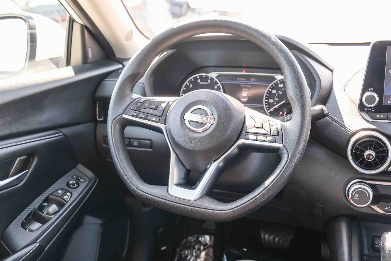 Used 2024 Nissan Sentra SV FWD image 17