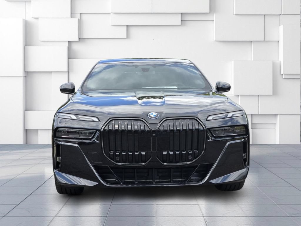 New 2026 BMW i7 xDrive60 AWD/4WD image 2