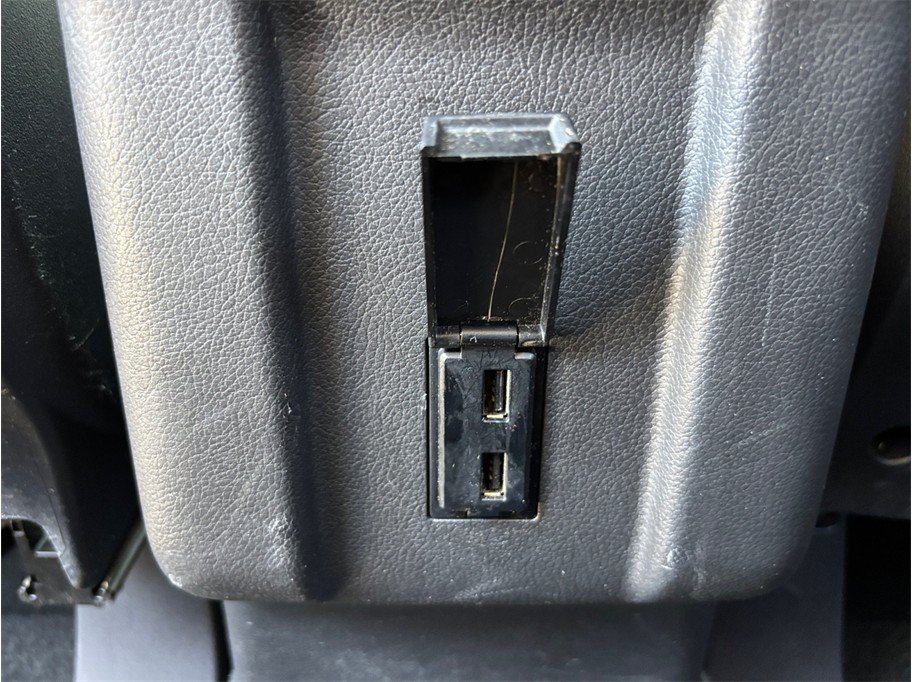 Used 2020 Mitsubishi Outlander SE FWD image 34