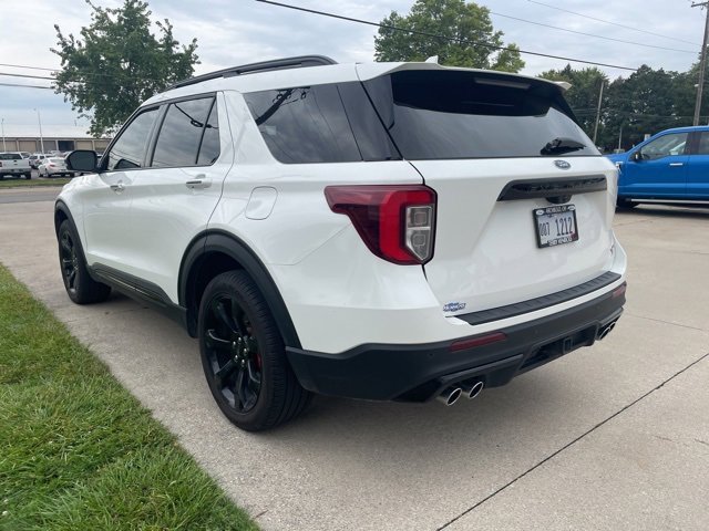 Used 2024 Ford Explorer ST w/ Technology Package image 2