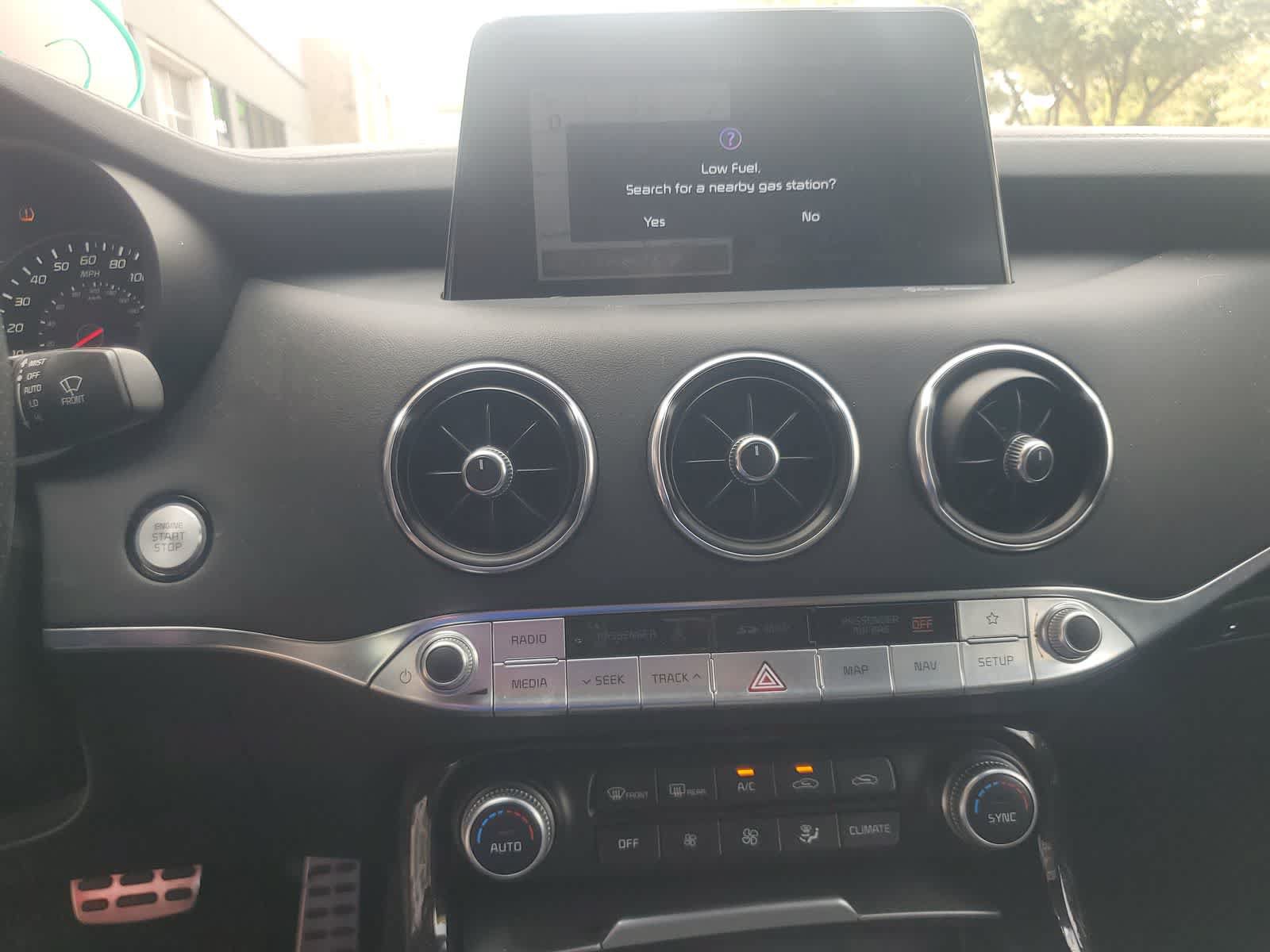 Used 2018 Kia Stinger GT2 AWD/4WD image 15