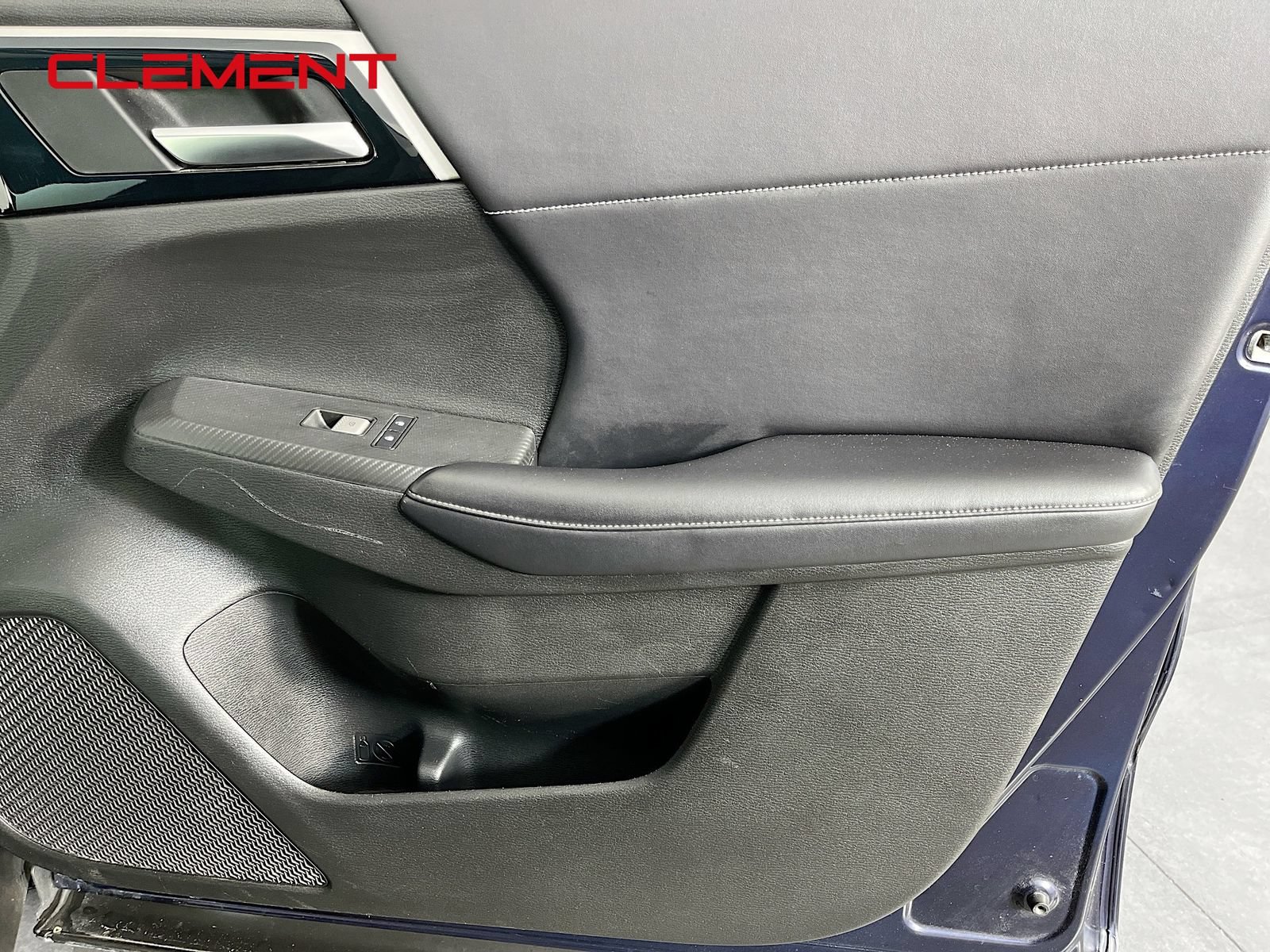 Used 2023 Mitsubishi Outlander ES AWD/4WD image 36