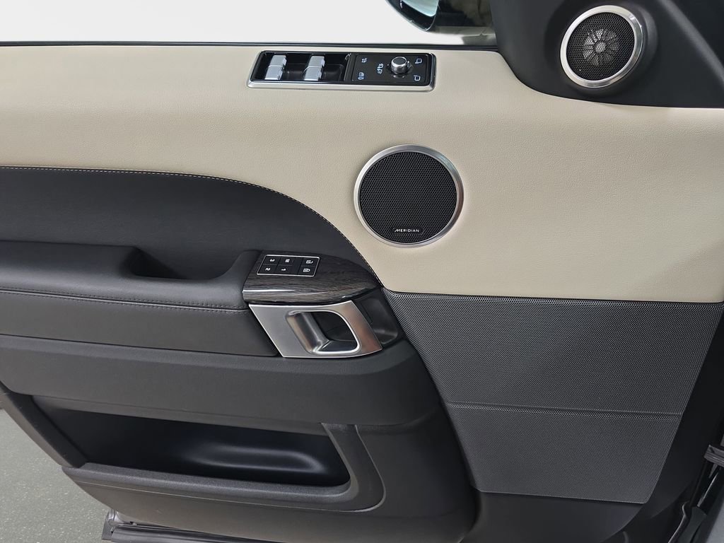 Used 2022 Land Rover Range Rover Sport HSE Silver Edition image 27
