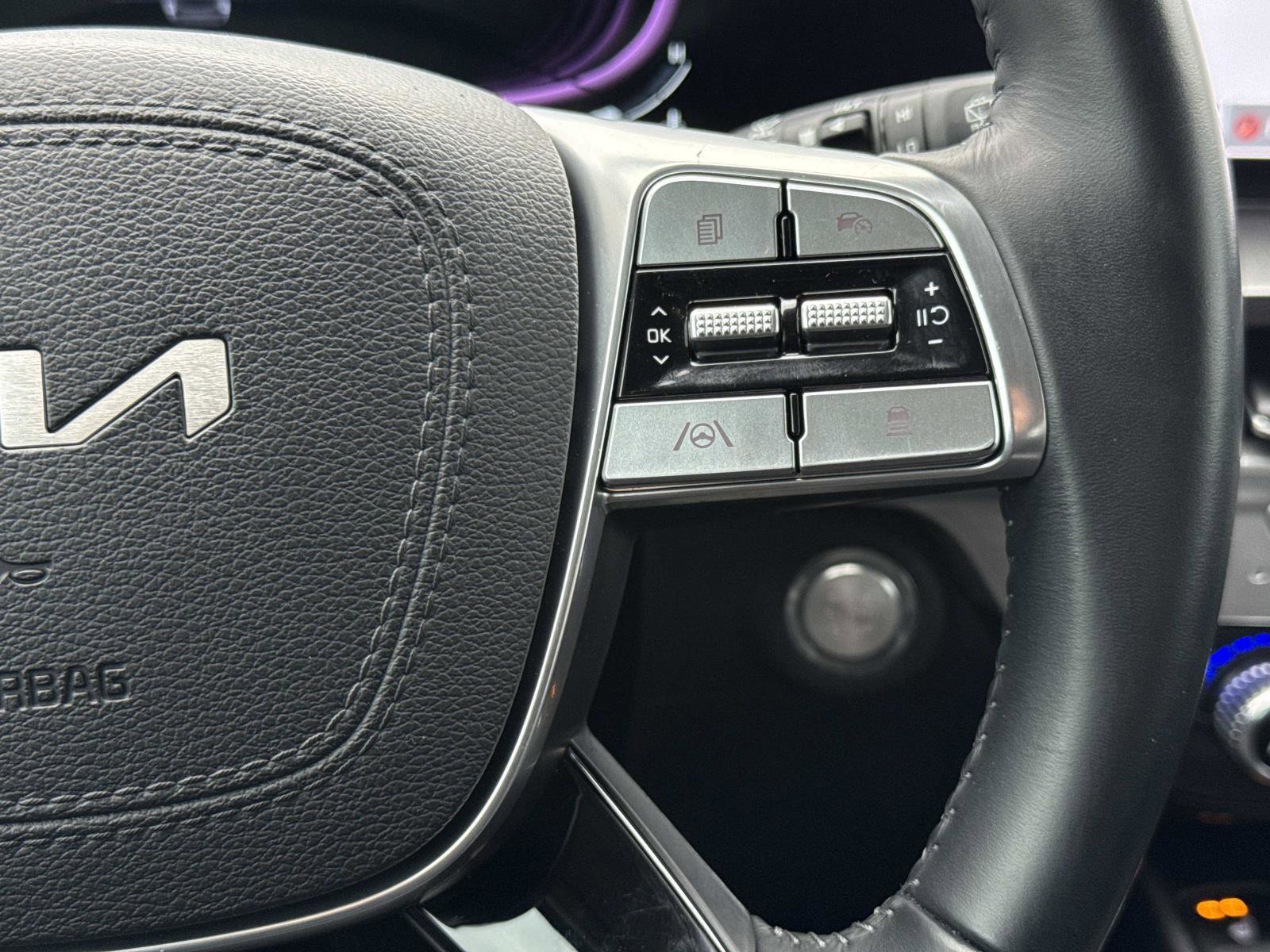 Used 2024 Kia Telluride S image 7