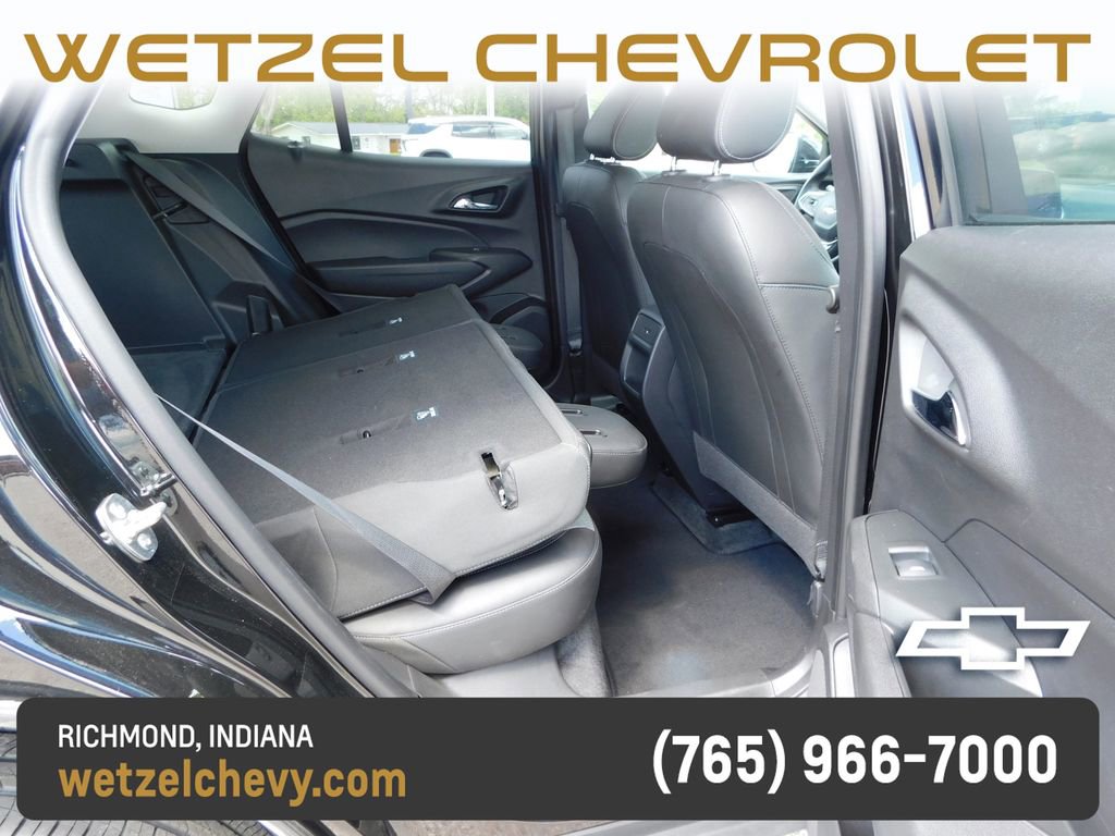 Used 2025 Chevrolet Trax LT w/ LT Convenience Package FWD image 23