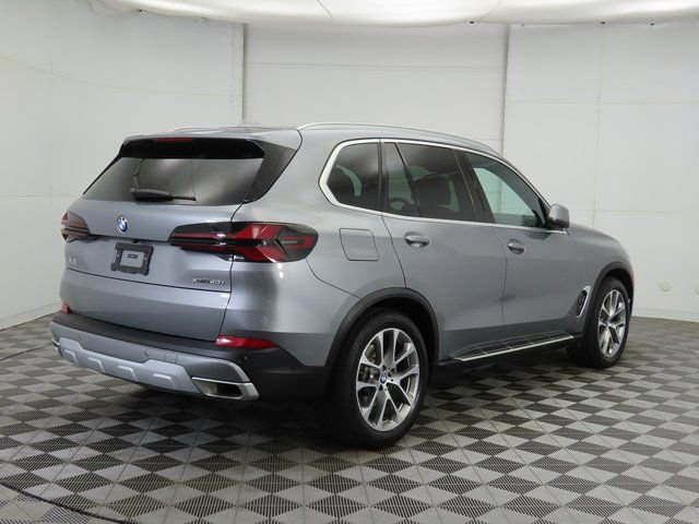 Used 2025 BMW X5 xDrive40i image 5