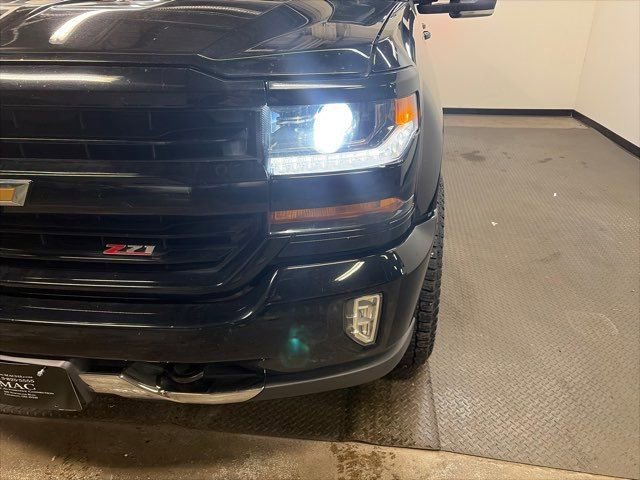 Used 2017 Chevrolet Silverado 1500 LT w/ All Star Edition AWD/4WD image 4