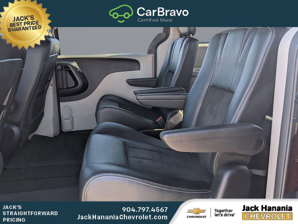Used 2019 Dodge Grand Caravan SXT FWD image 14