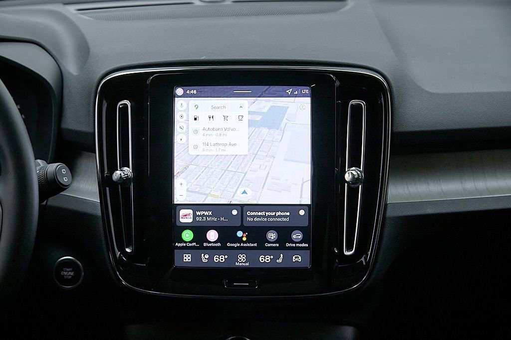 New 2026 Volvo XC40 B5 Plus w/ Protection Package Premier image 30