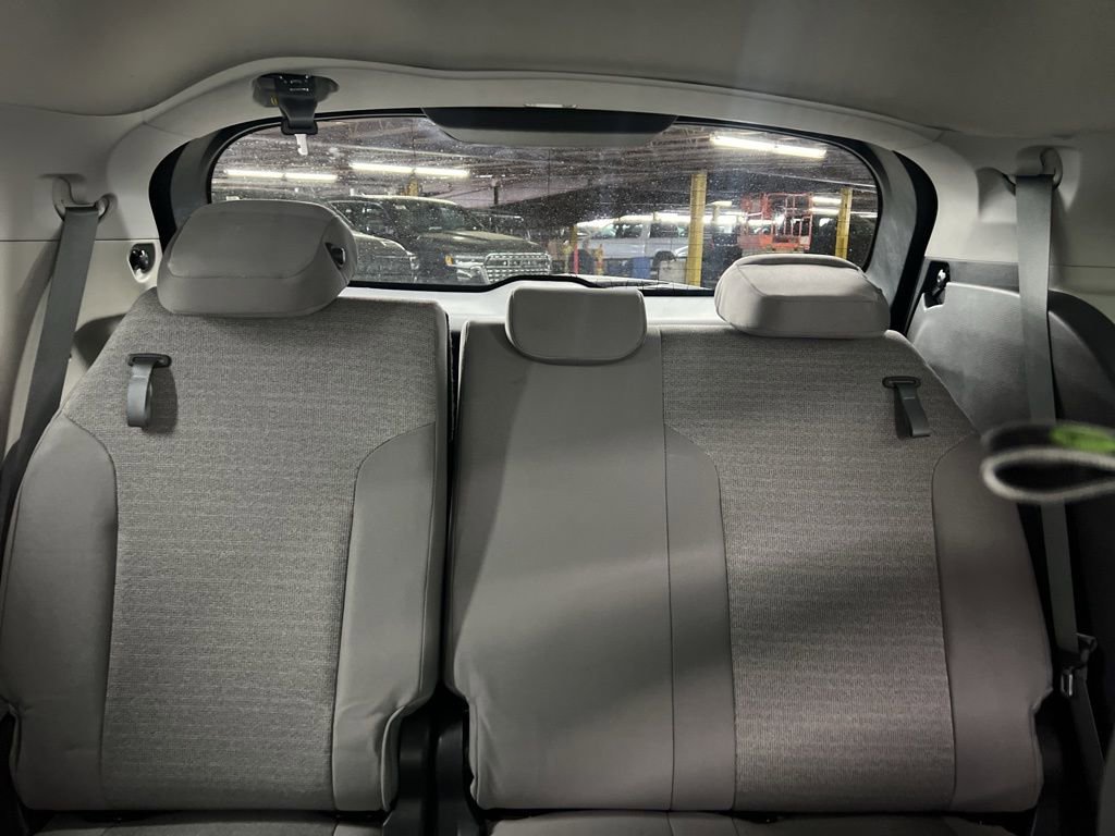 Used 2021 Toyota Sienna LE image 13