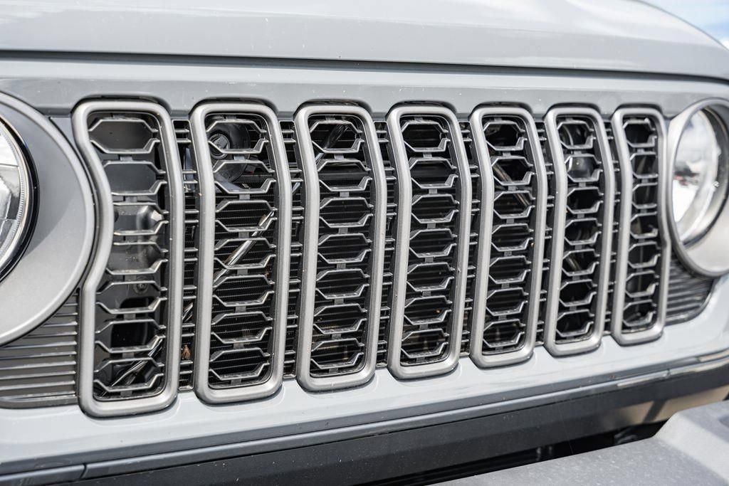 New 2025 Jeep Gladiator Sport AWD/4WD image 10