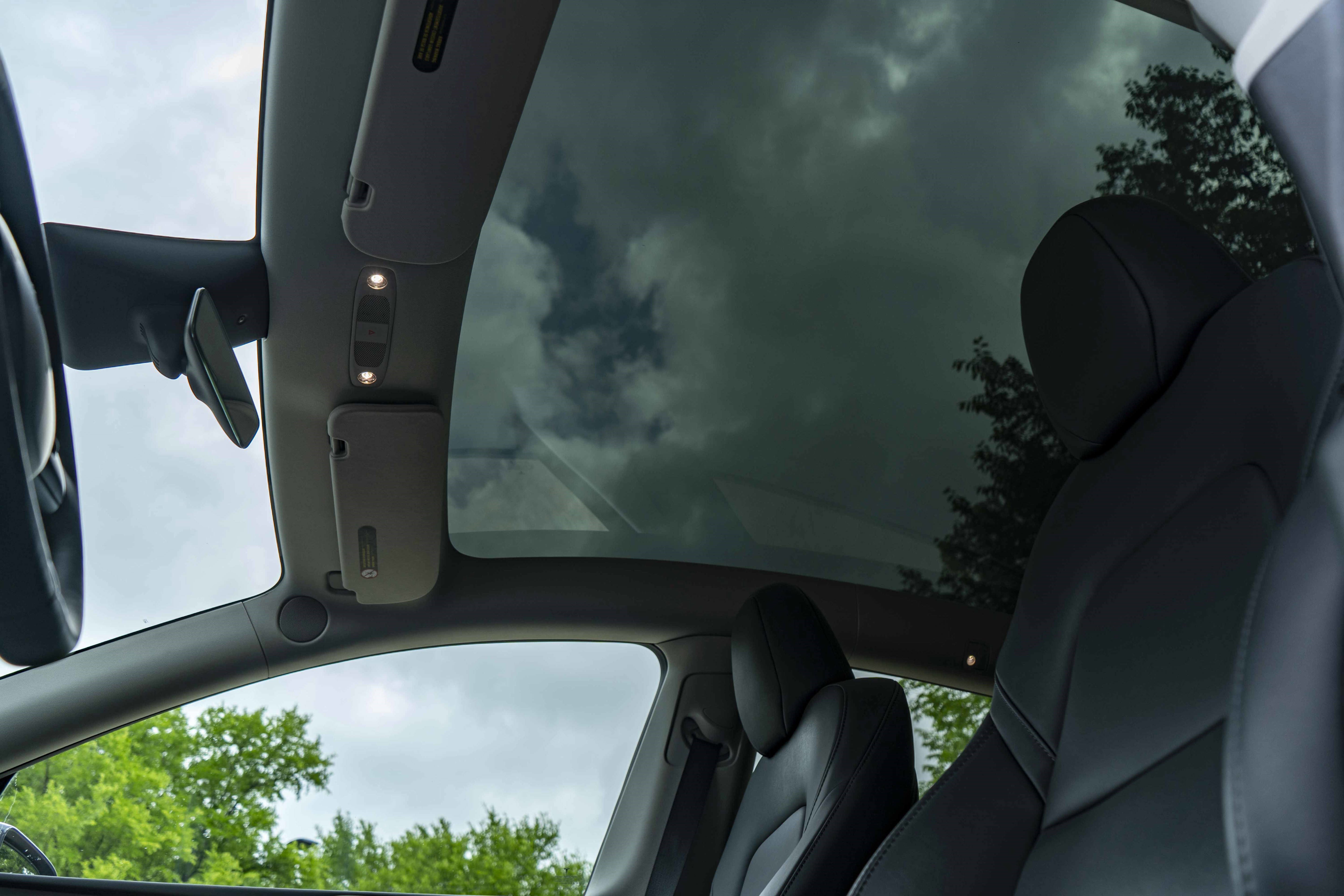 Used 2023 Tesla Model Y AWD image 31