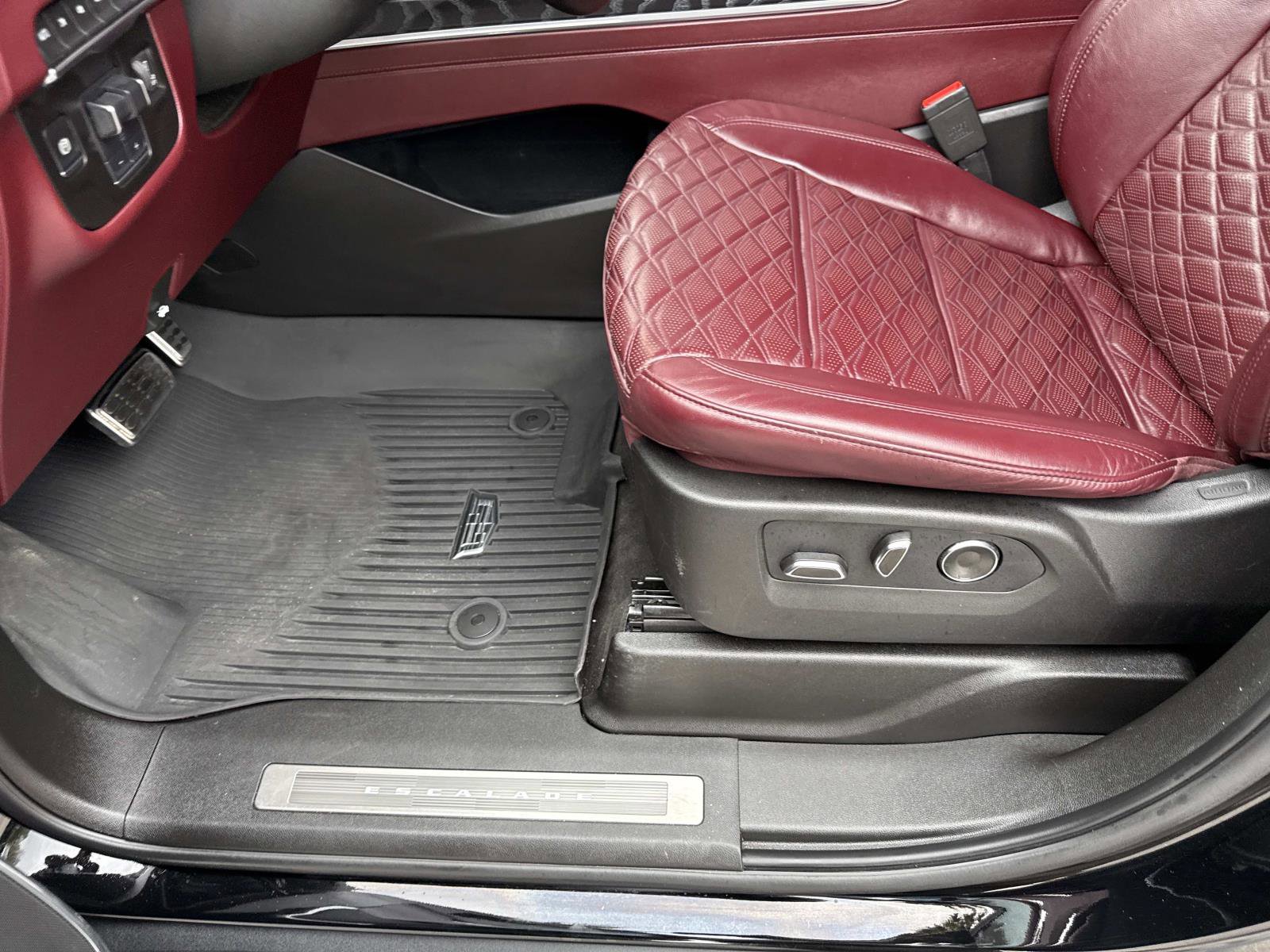 Certified 2025 Cadillac Escalade Sport w/ Touring Package image 23