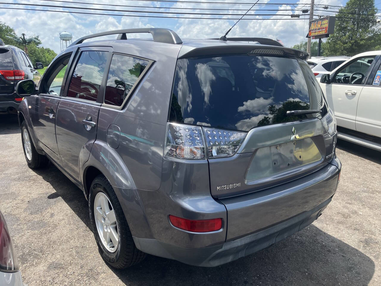 Used 2009 Mitsubishi Outlander ES image 8