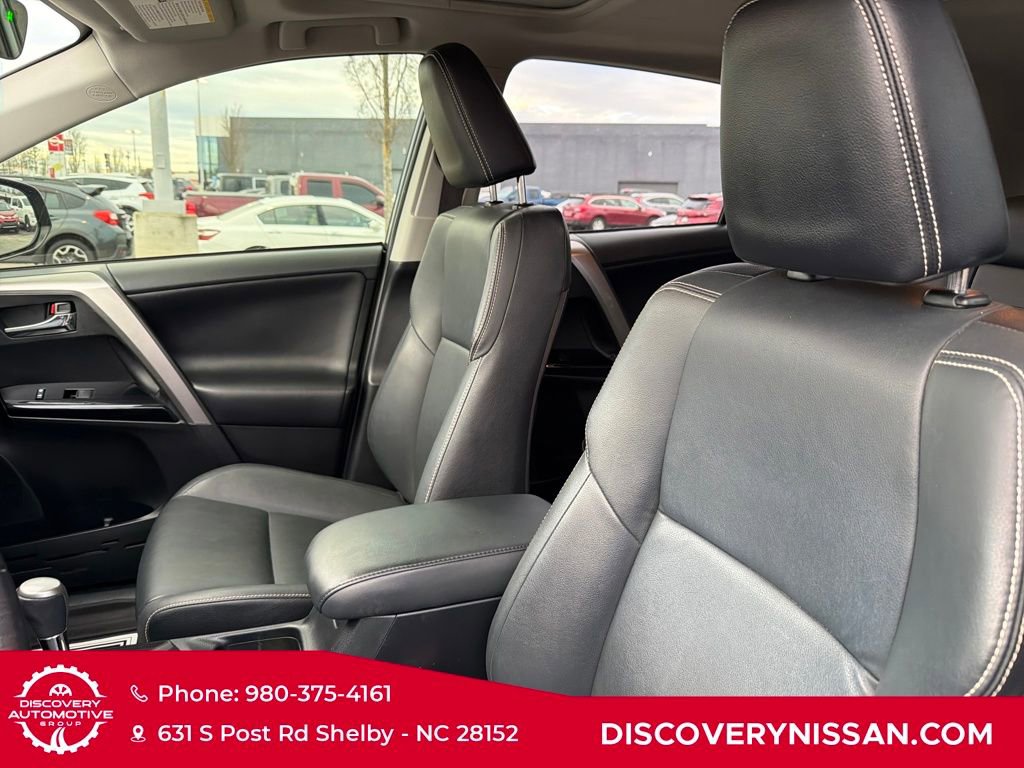 Used 2017 Toyota RAV4 Limited image 15
