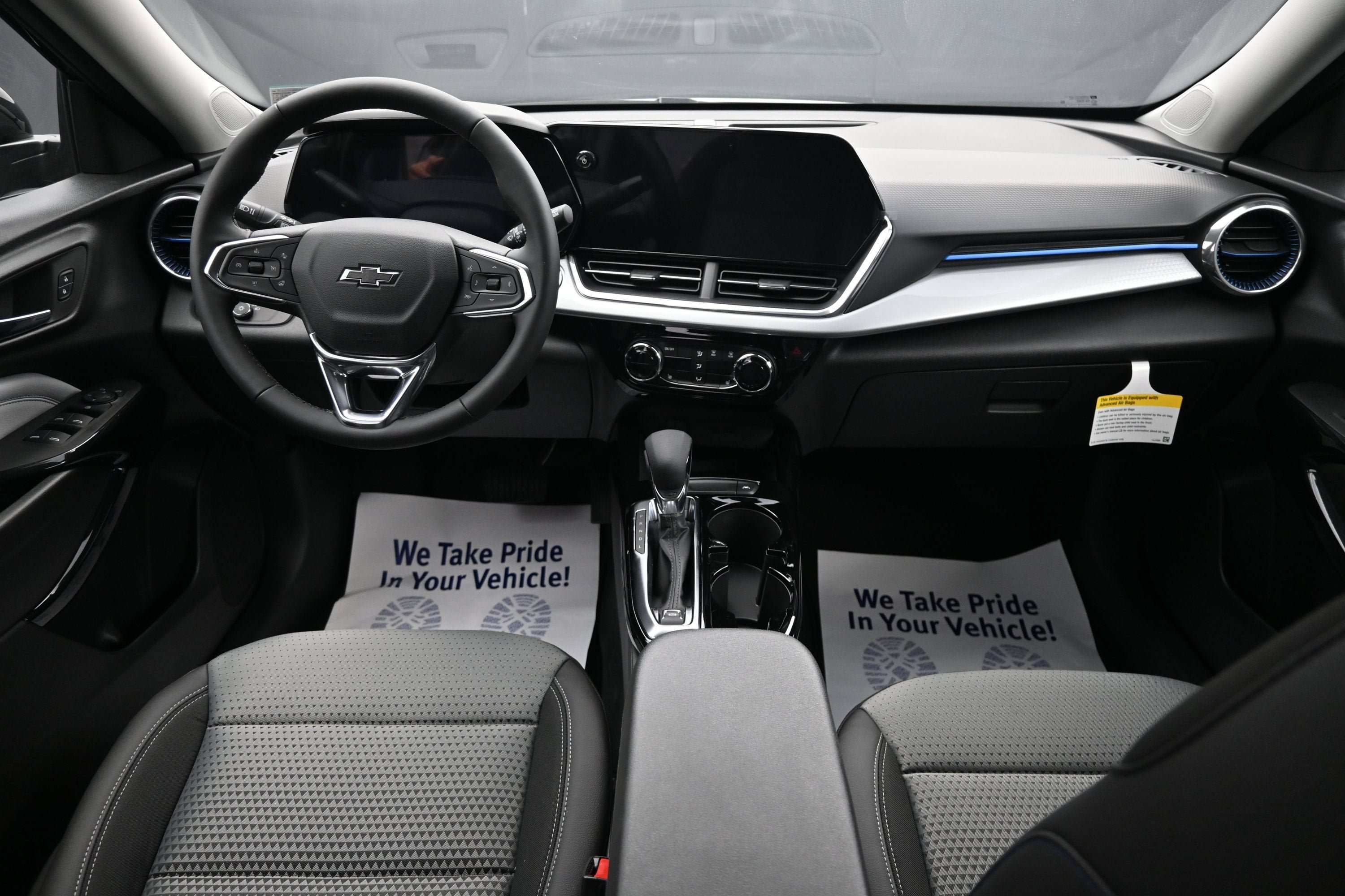 New 2026 Chevrolet Trax LT w/ Sunroof Package FWD image 24