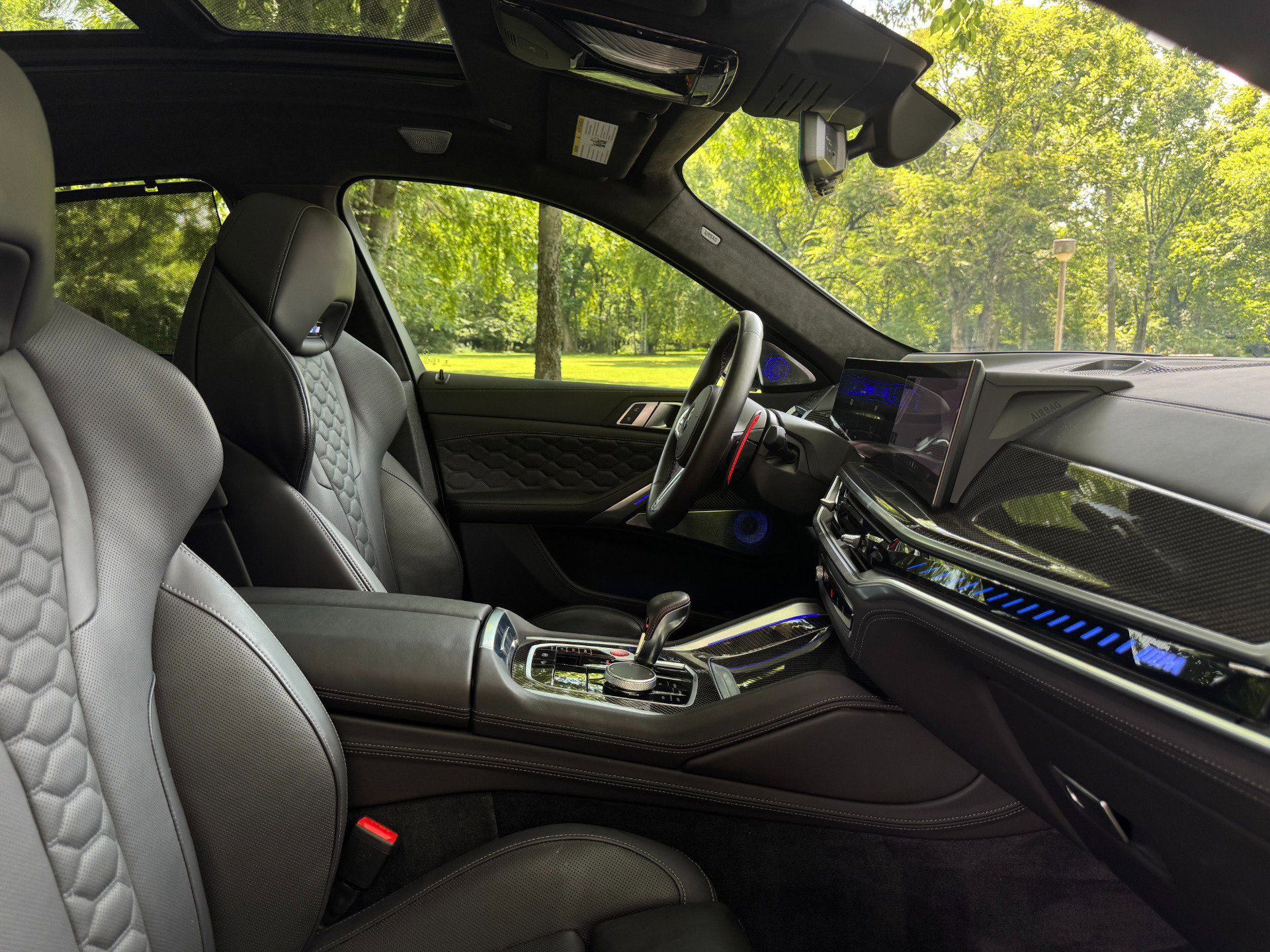 Used 2024 BMW X6 M Competition w/ Executive Package image 34