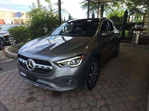 Used 2021 Mercedes-Benz GLA 250 4MATIC image 1