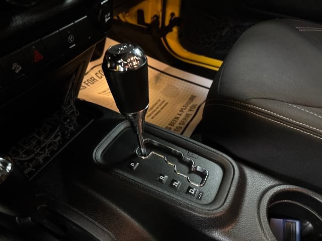 Used 2015 Jeep Wrangler Unlimited Sahara image 20