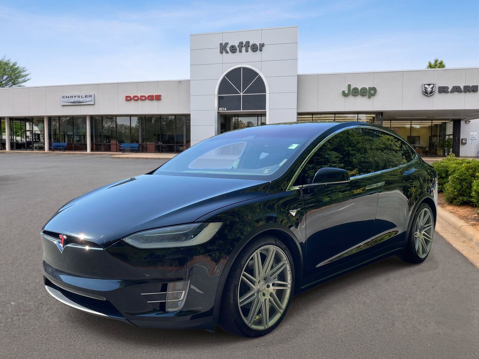 Used 2017 Tesla Model X 75D AWD/4WD image 1