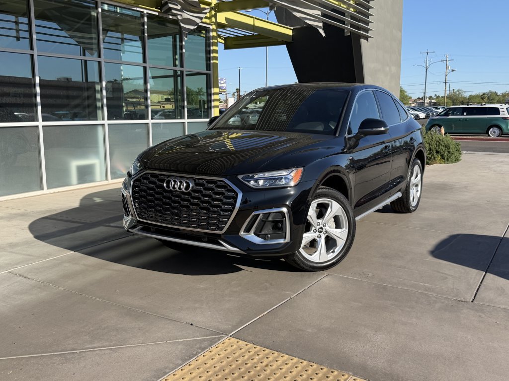 Used 2024 Audi Q5 2.0T Premium Plus w/ Premium Plus Package AWD/4WD image 2