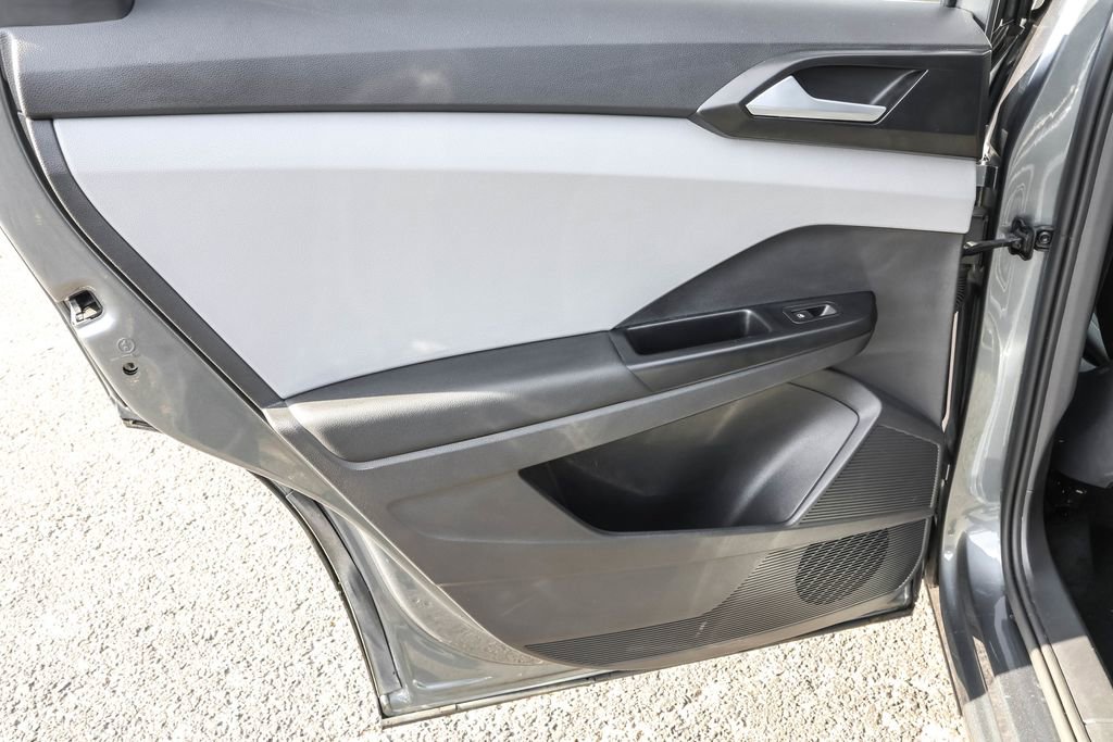 Certified 2022 Volkswagen Taos SE image 27