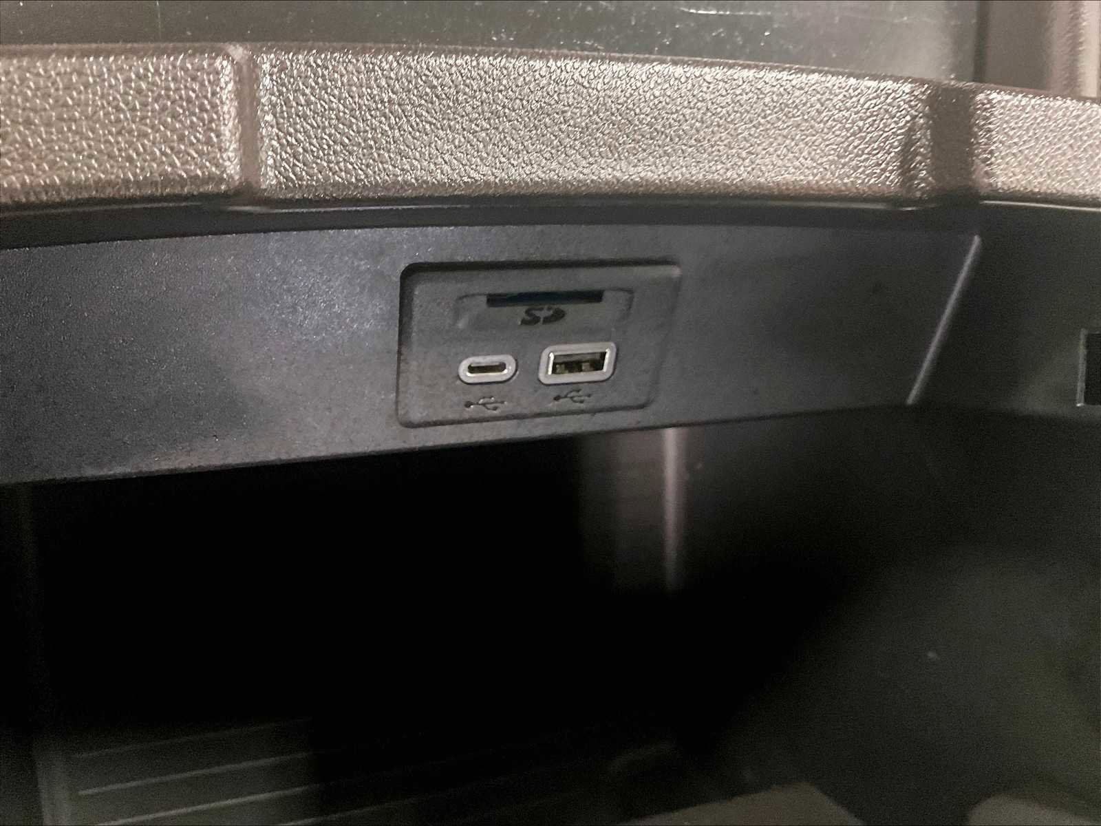 Used 2021 Chevrolet Tahoe LT w/ LT Signature Package image 28