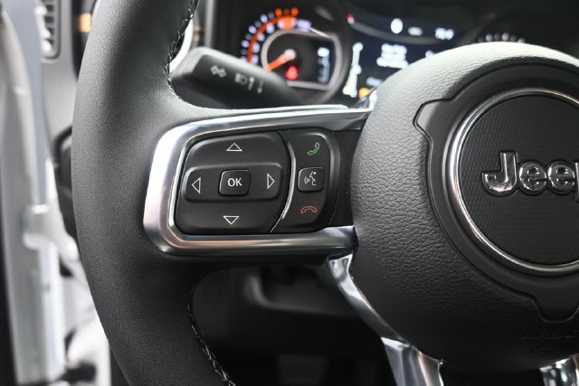 New 2026 Jeep Wrangler Unlimited Sahara AWD/4WD image 16