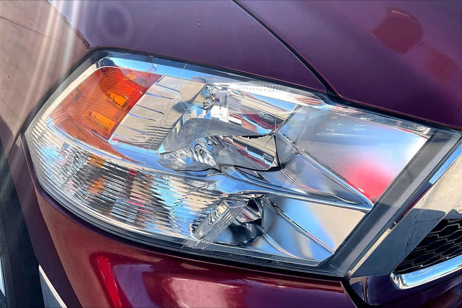Used 2019 RAM 1500 Tradesman w/ Chrome Appearance Group RWD image 28