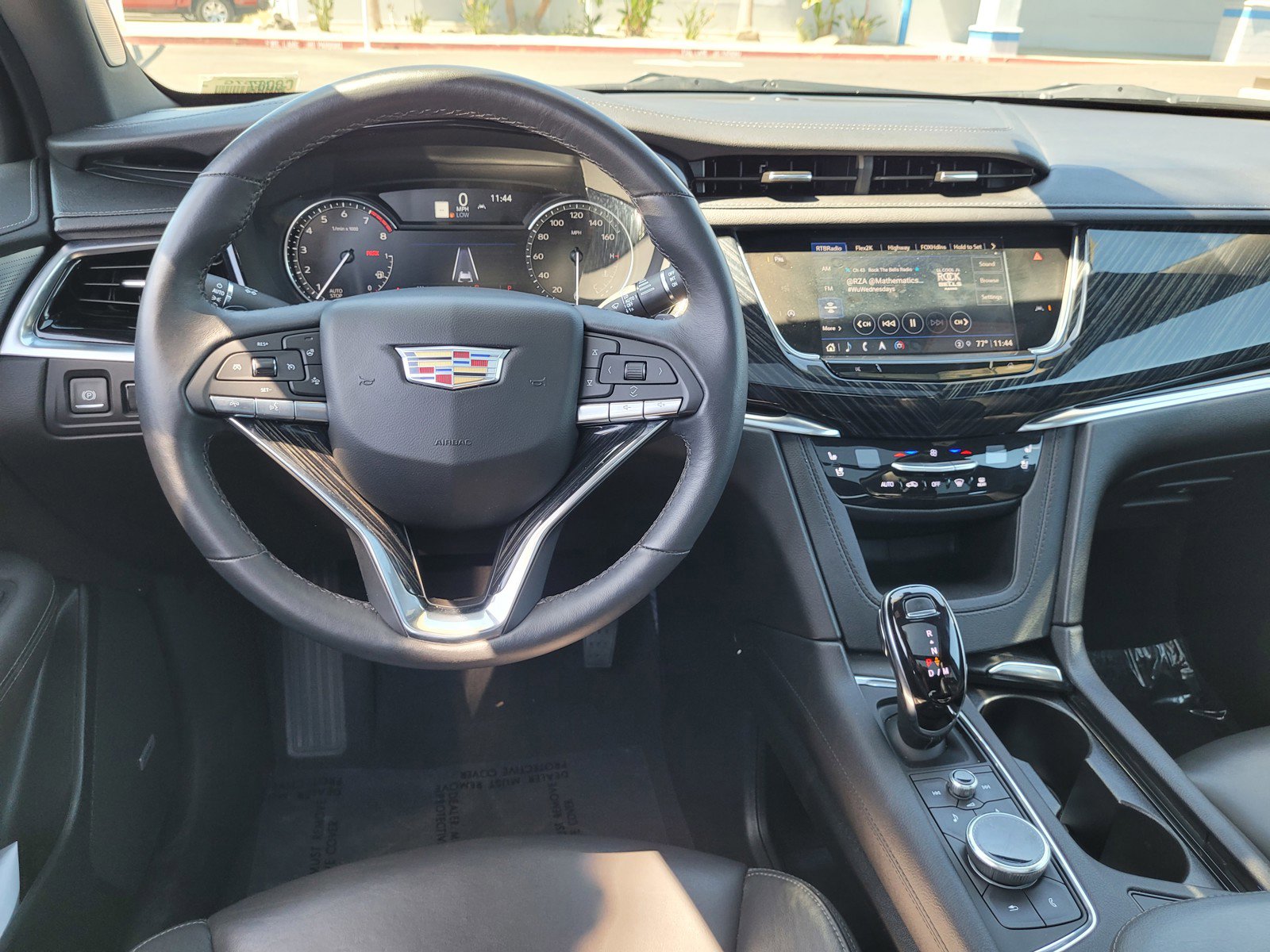 Certified 2025 Cadillac XT6 Premium Luxury image 19