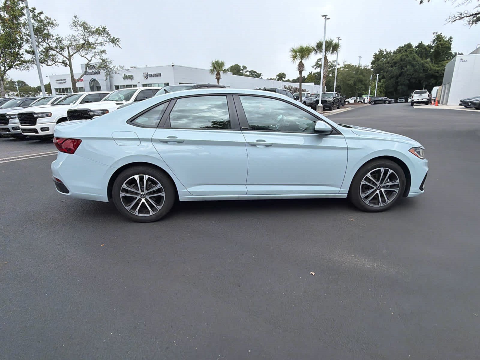Used 2026 Volkswagen Jetta Sport FWD image 15