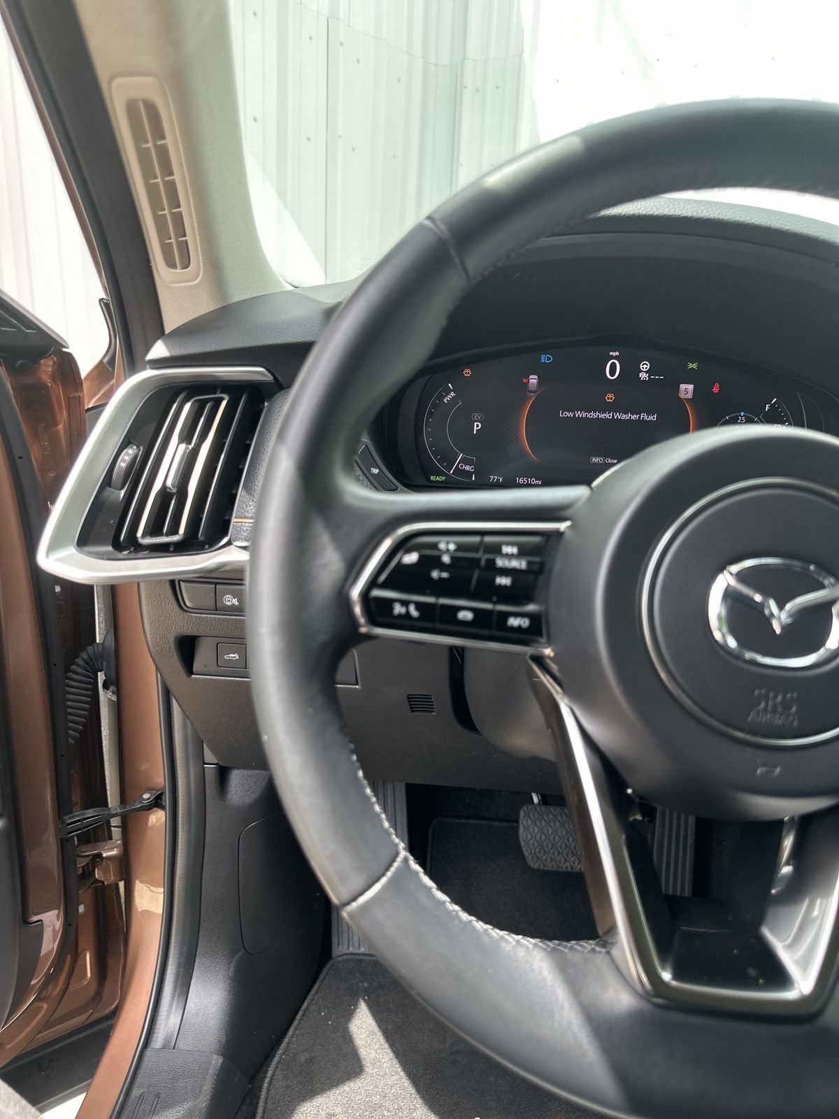 Certified 2025 MAZDA CX-70 Plug-In Hybrid w/ Premium Pkg AWD/4WD image 12