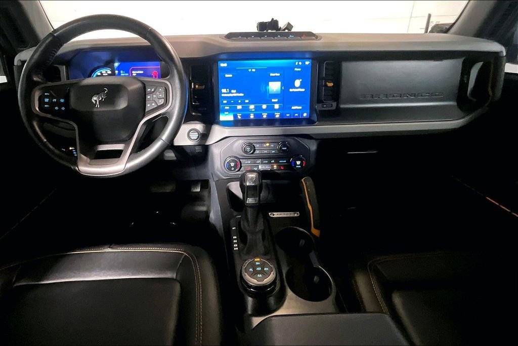 Used 2023 Ford Bronco Badlands image 15