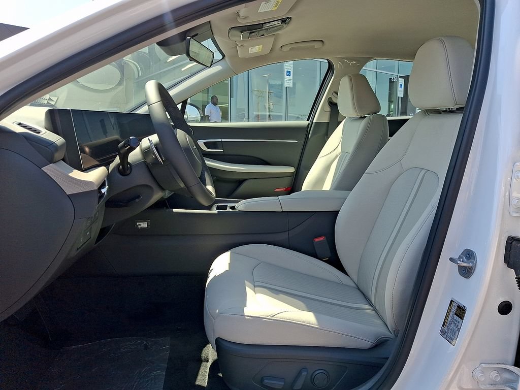 New 2025 Hyundai Sonata SEL FWD image 9
