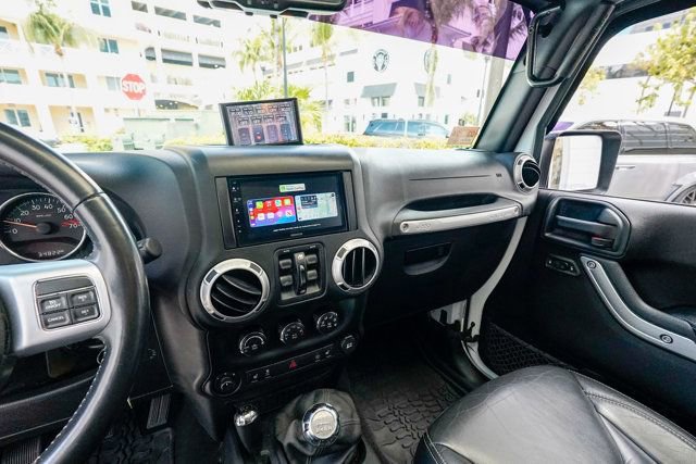 Used 2016 Jeep Wrangler Unlimited Rubicon AWD/4WD image 61