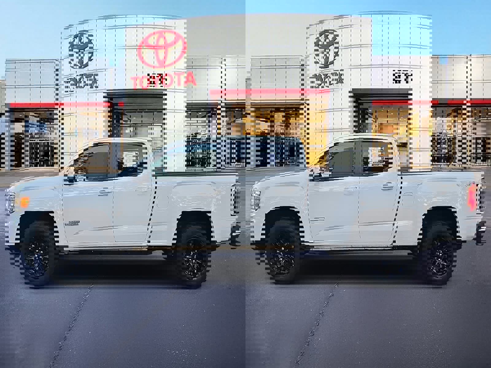 Used 2021 GMC Canyon Elevation image 8