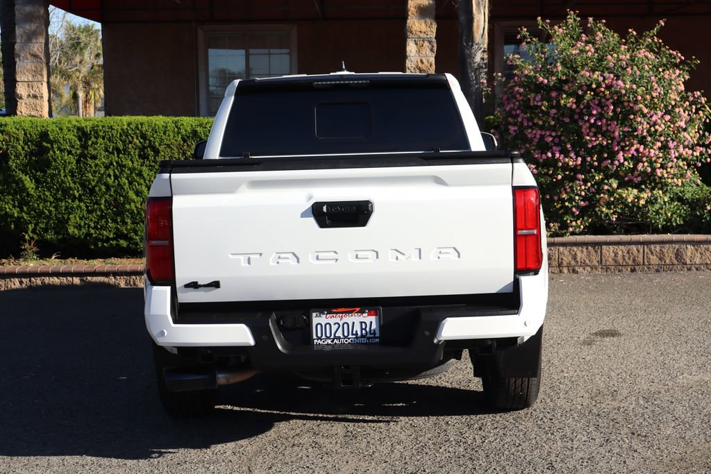 Used 2024 Toyota Tacoma SR5 AWD/4WD image 7