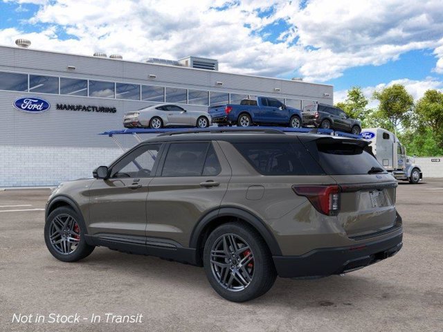 New 2026 Ford Explorer ST-Line w/ ST-Line Street Pack AWD/4WD image 4