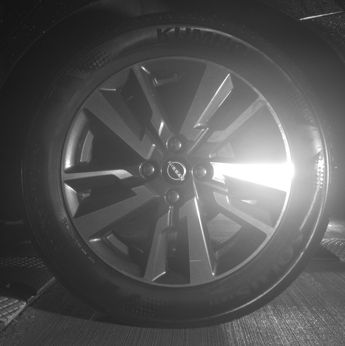 Used 2025 Nissan Versa SV image 14