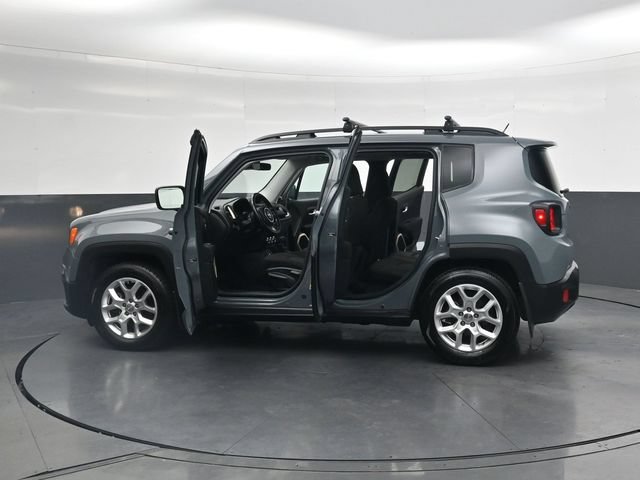 Used 2016 Jeep Renegade Latitude FWD image 42