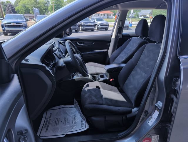 Used 2016 Nissan Rogue S AWD/4WD image 10