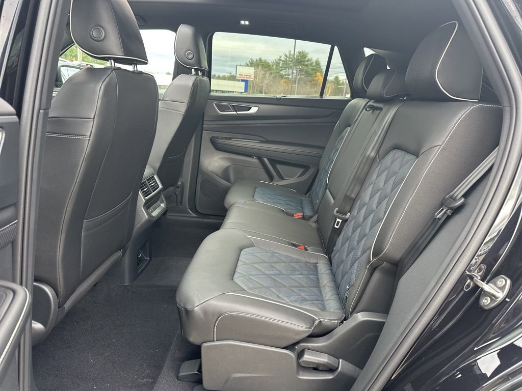 New 2026 Volkswagen Atlas Cross Sport SEL Premium R-Line image 26