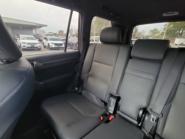 Used 2022 Lexus GX 460 Premium w/ Premium Package image 4