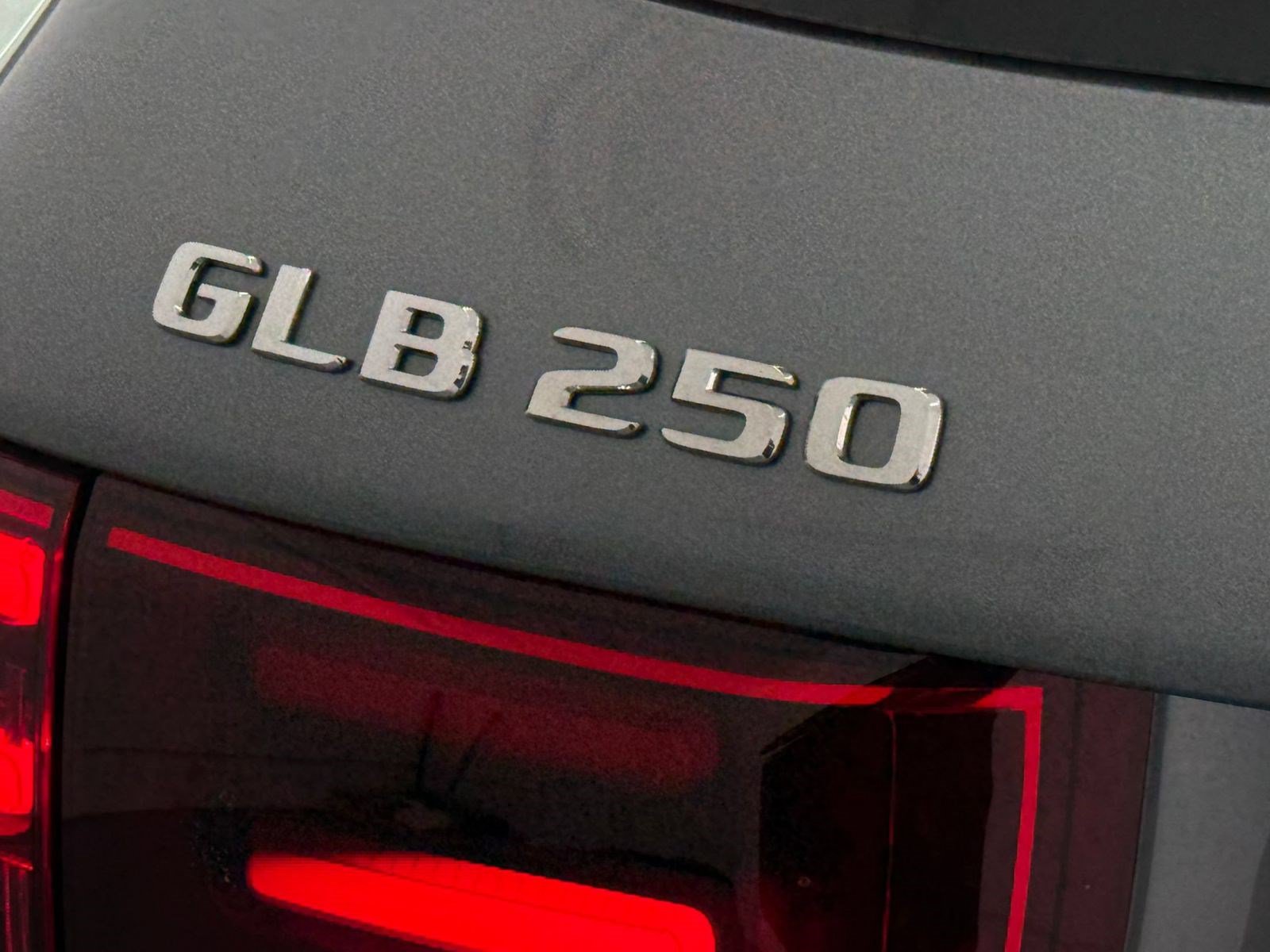 New 2026 Mercedes-Benz GLB 250 4MATIC image 24