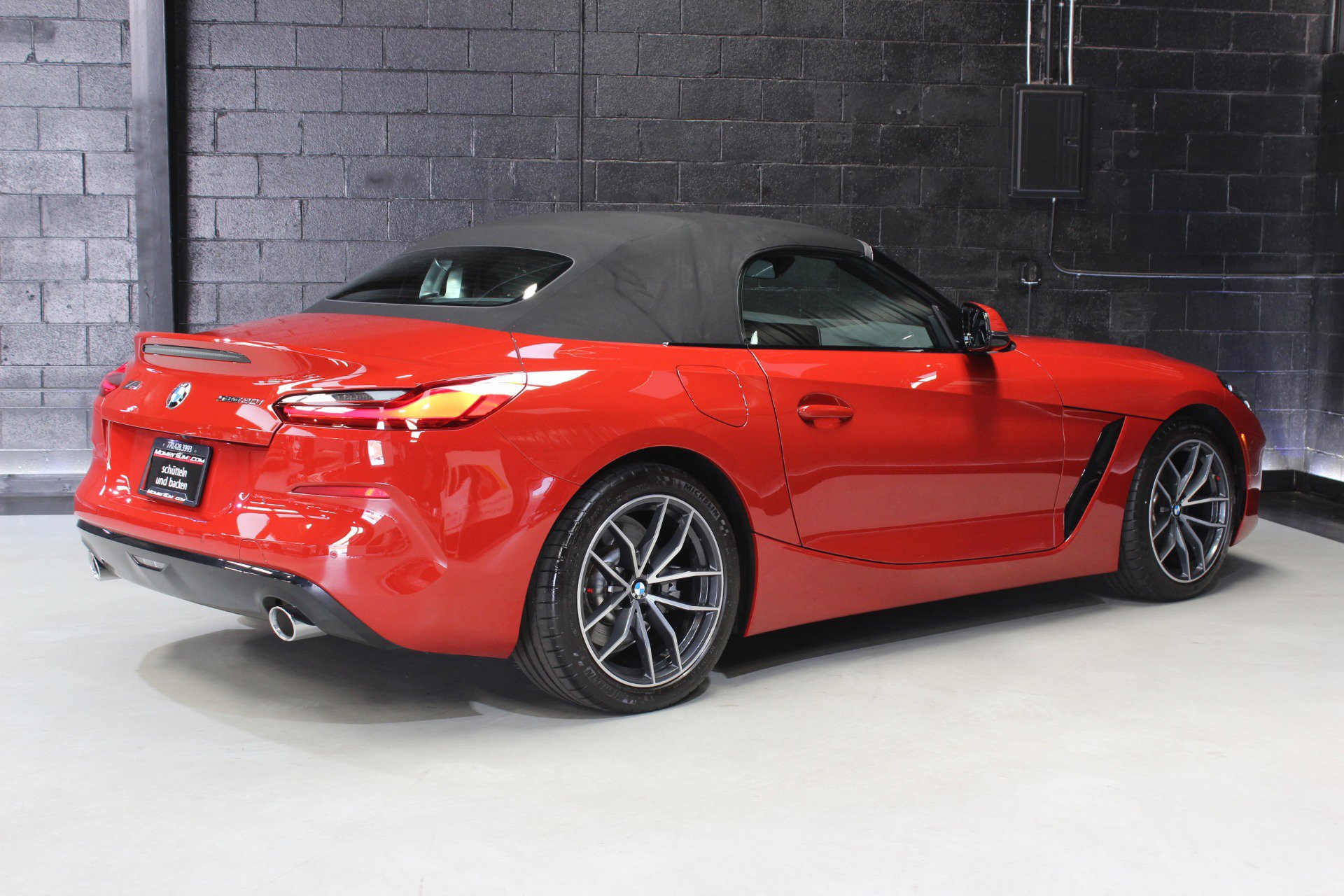 Used 2022 BMW Z4 sDrive30i w/ Driving Assistance Package image 17
