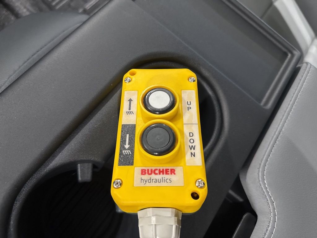 New 2026 Ford F450 XL w/ XL Chrome Package image 29