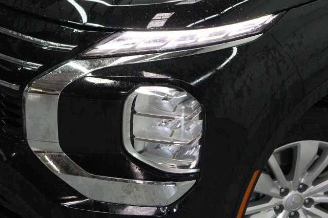 New 2026 Mitsubishi Outlander ES FWD image 2