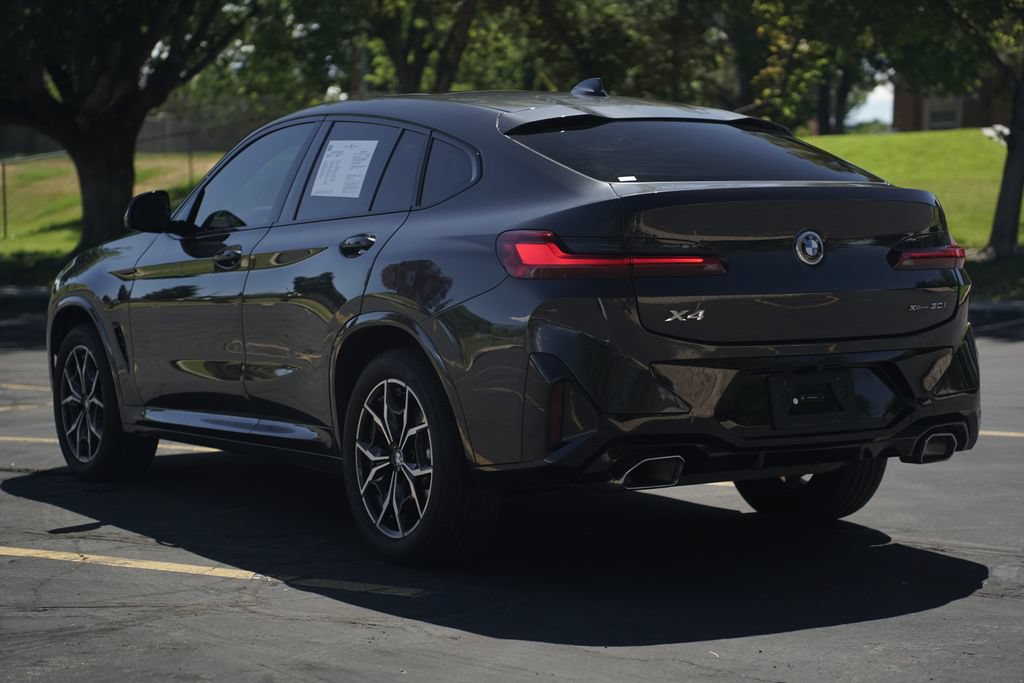 Used 2024 BMW X4 xDrive30i w/ Premium Package AWD/4WD image 3