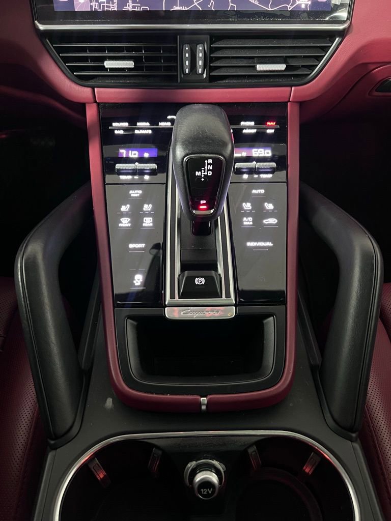 Certified 2023 Porsche Cayenne AWD/4WD image 37